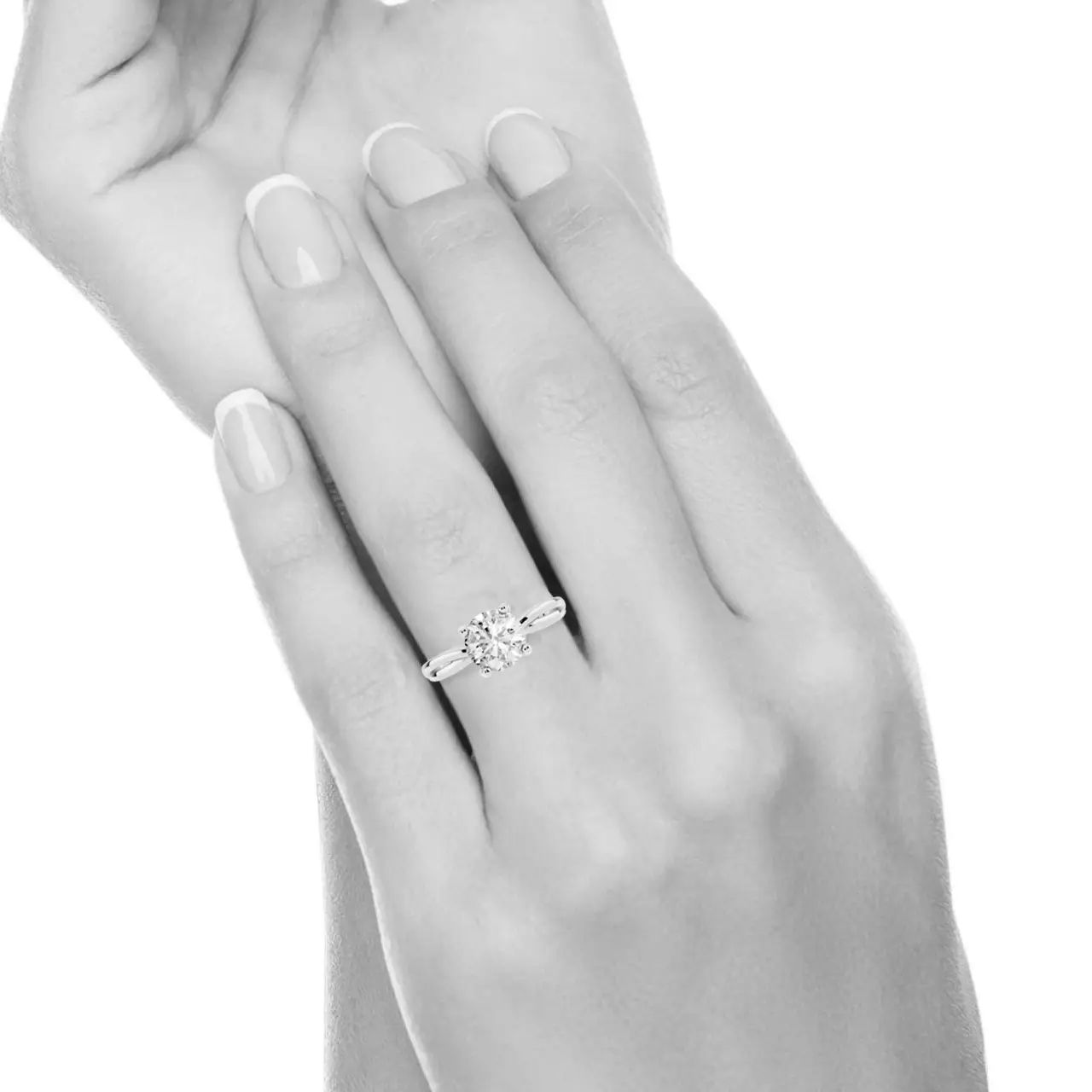 anello-solitario-valentino-0-48-carati-d-if-mano