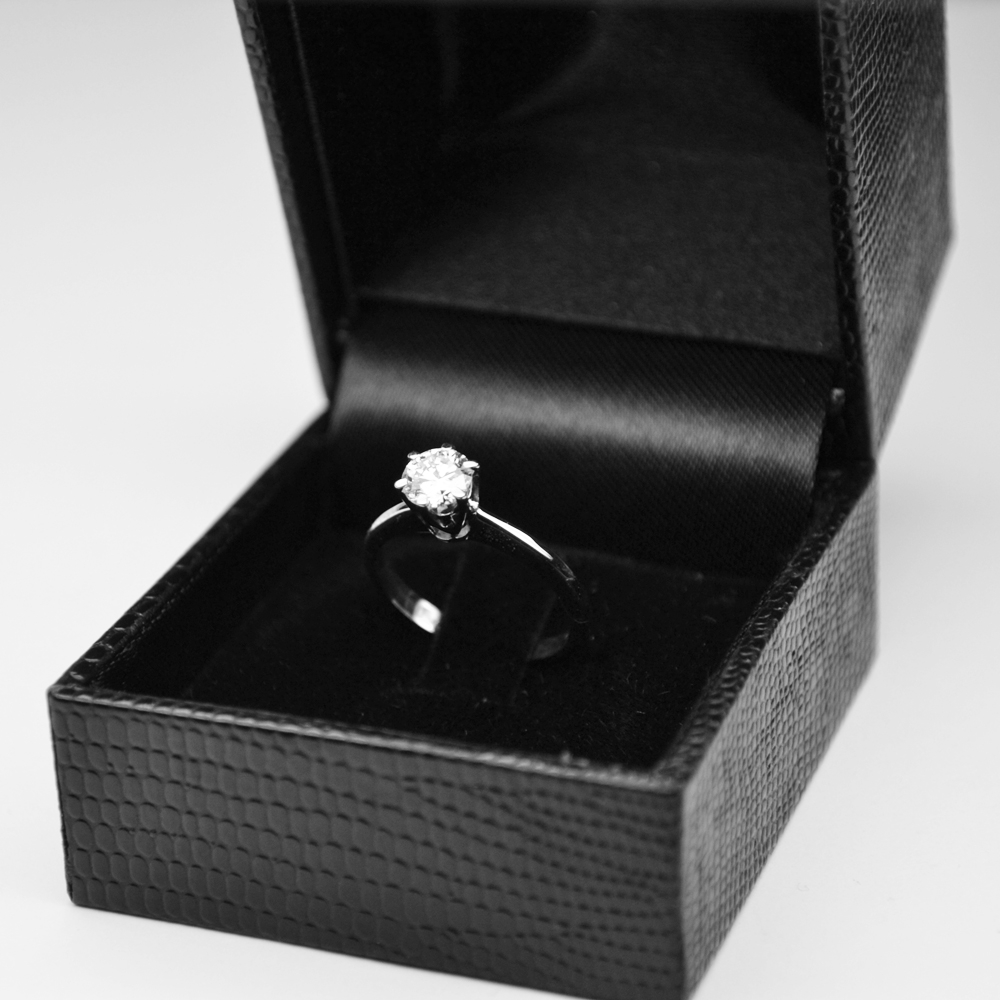 anello-di-fidanzamento-0-60-carati-d-vvs1-gia-confezione