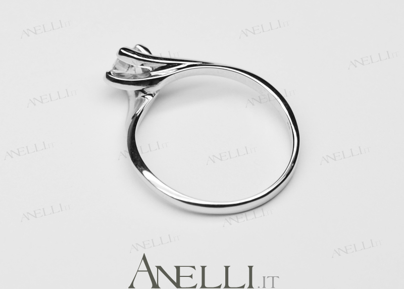 Anello Diamante 0.30 ct colore E purezza VVS1-4
