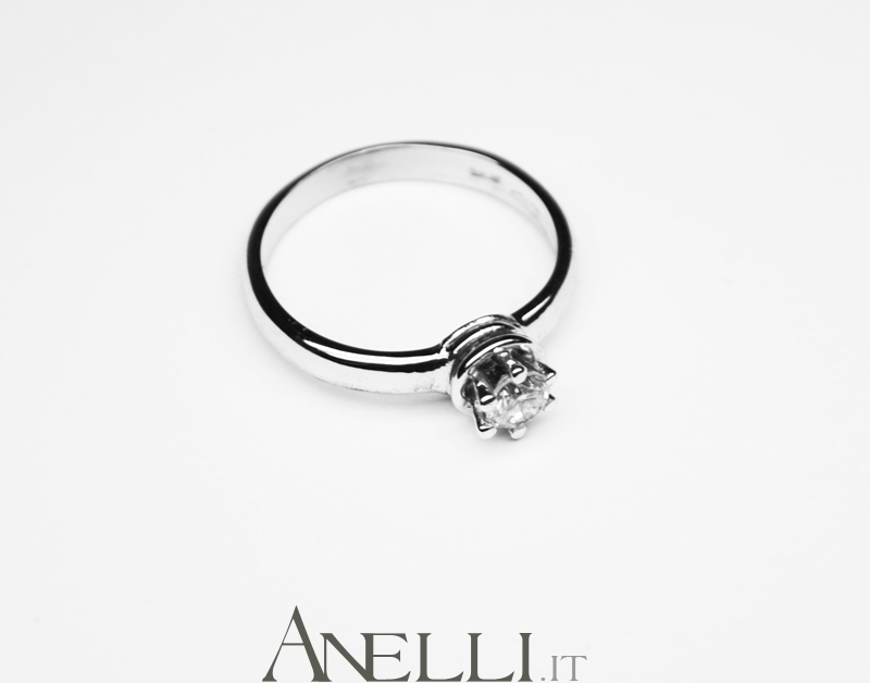 Anello Solitario 0,18 carati F-VVS1-4 Anello Solitario 0,18 carati F-VVS1-4