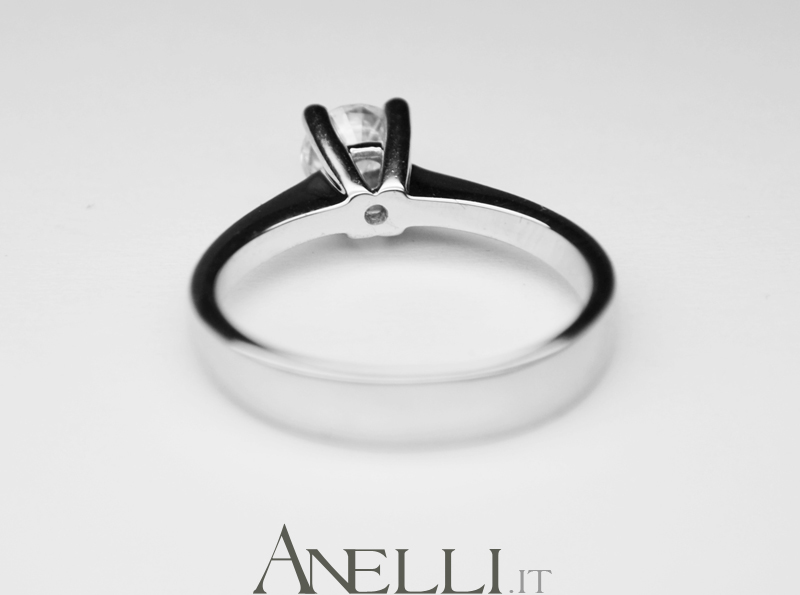 Anello Solitario 0,40 Carati E-VVS1-6 Anello Solitario 0,40 Carati E-VVS1-6