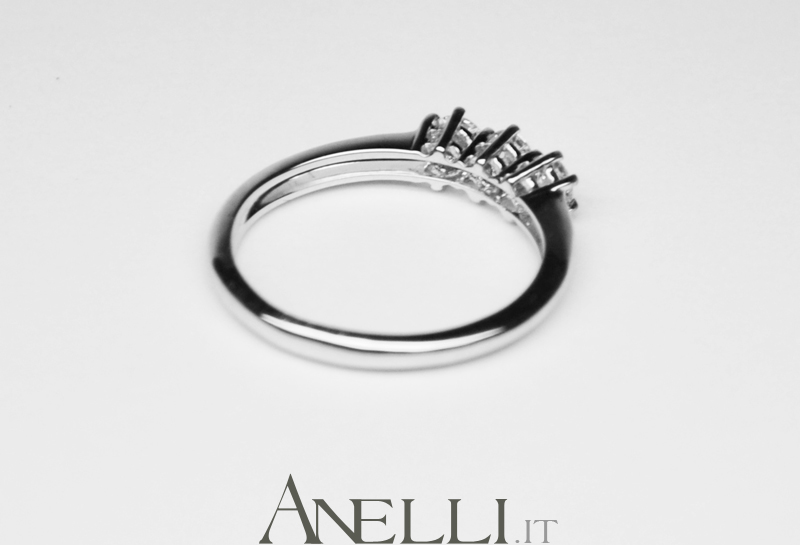Anello Trilogy Diamanti 0,36 carati D-VVS1-8 Anello Trilogy Diamanti 0,36 carati D-VVS1-8
