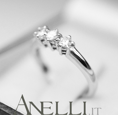 Anello Trilogy da fidanzamento 0,24 carati