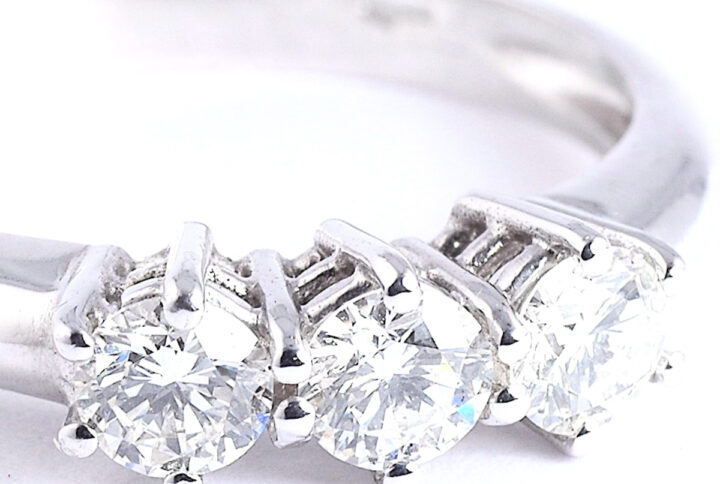 Anello trilogy 0,51 carati (F-VVS1)