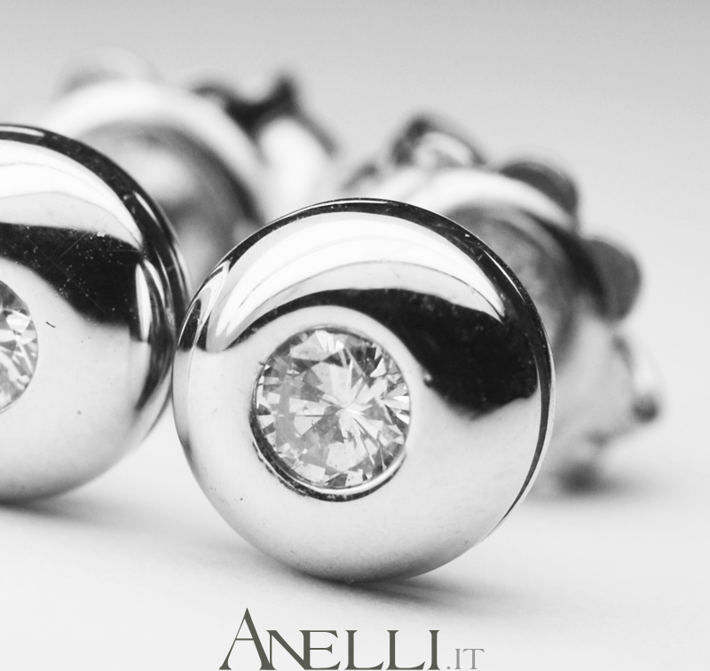 Orecchini con Diamanti 2 X 0,080 F-VVS1-2 Orecchini con Diamanti 2 X 0,080 F-VVS1-2
