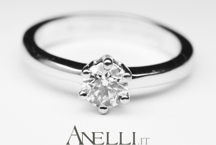 Solitario Classico con Diamante 0,38 ct colore D purezza VS1-1