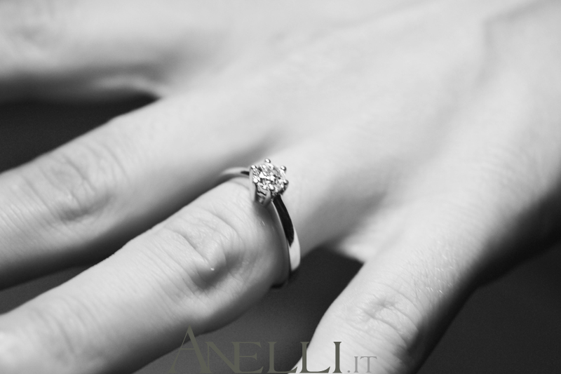 Solitario Classico con Diamante 0,38 ct colore D purezza VS1-4