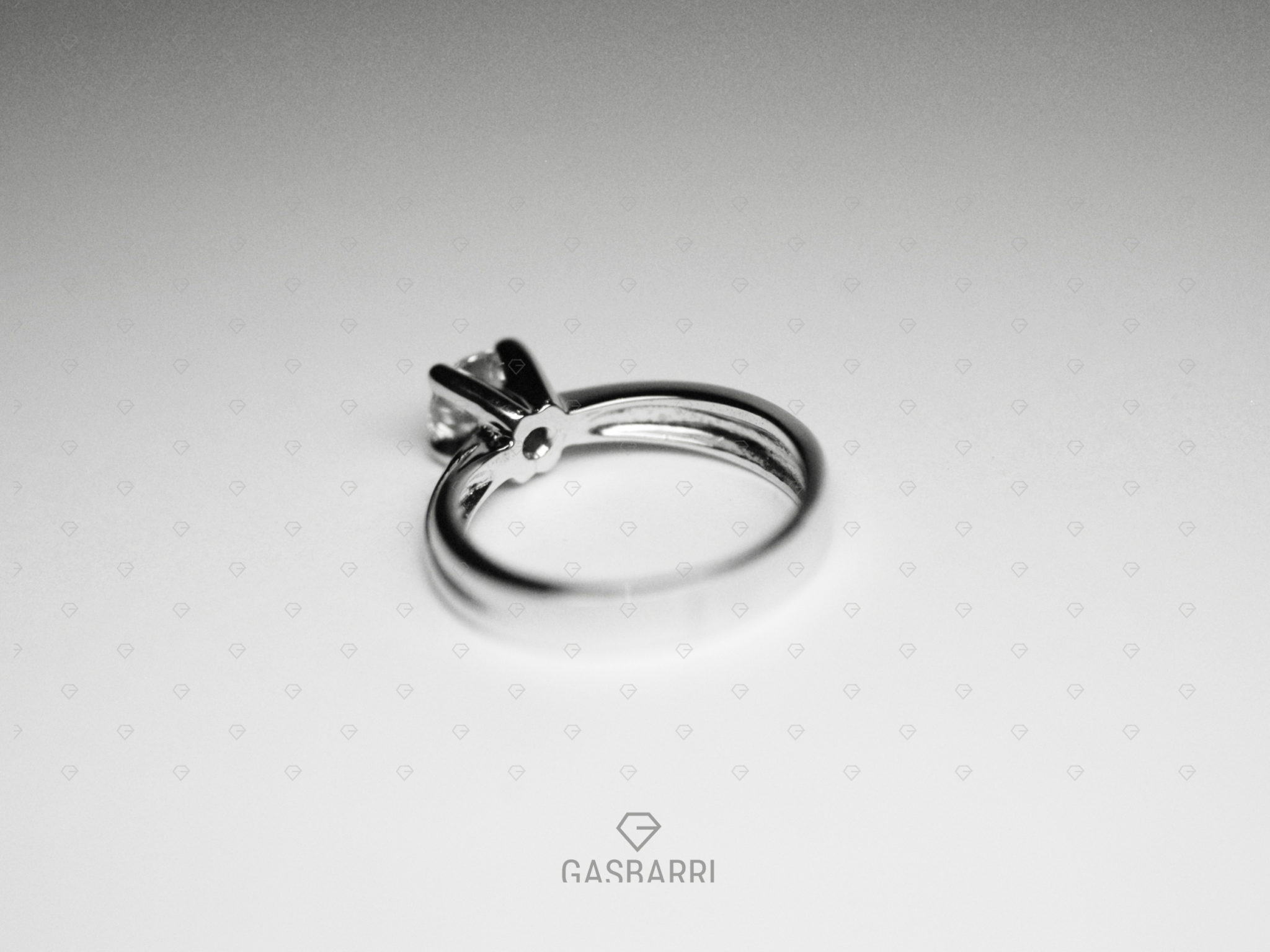 anello-0-48-carati-colore-d-purezza-if-4