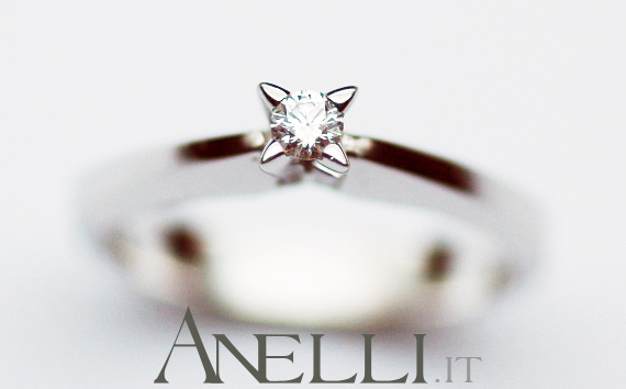 anello-con-diamante-solitario-0-10-carati-f-vvs1-1