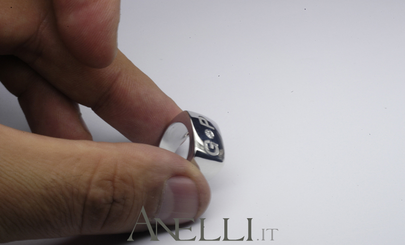 anello-da-uomo-in-oro-bianco-e-diamante-4 anello-da-uomo-in-oro-bianco-e-diamante-4