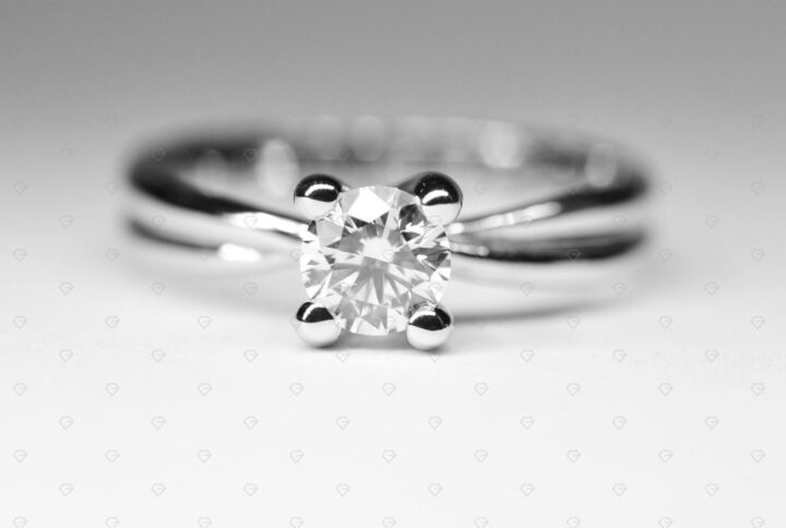 anello-in-oro-bianco-diamante-0-50-carati-d-if-triplo-excellent-1