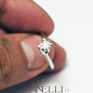 anello-solitario-0-38-carati-colore-f-purezza-vvs1-3