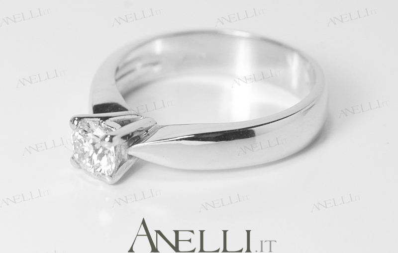 anello-solitario-0-40-carati-colore-e-purezza-if-4