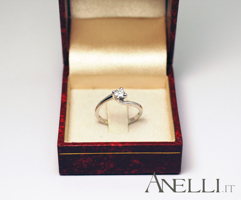 anello-solitario-con-diamante-0-20-anelli-solitari-classici-3 anello-solitario-con-diamante-0-20-anelli-solitari-classici-3