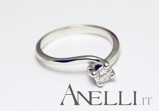 anello-solitario-con-diamante-0-20-anelli-solitari-classici