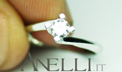 anello-solitario-con-diamante-0-35-carati-colore-f-purezza-vvs1-00 anello-solitario-con-diamante-0-35-carati-colore-f-purezza-vvs1-00
