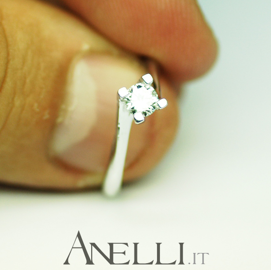 anello-solitario-con-diamante-0-35-carati-colore-f-purezza-vvs1-5 anello-solitario-con-diamante-0-35-carati-colore-f-purezza-vvs1-5