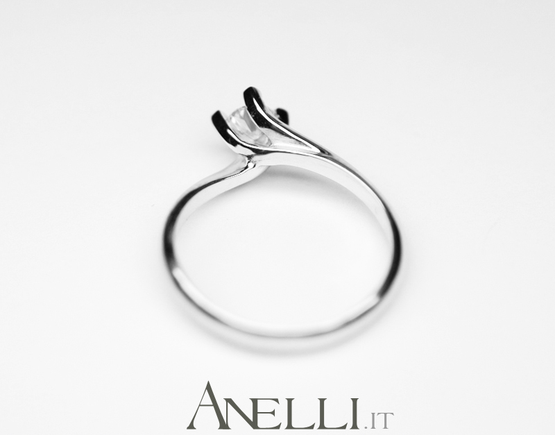 anello-solitario-con-diamante-0-35-carati-colore-f-purezza-vvs1-7 anello-solitario-con-diamante-0-35-carati-colore-f-purezza-vvs1-7