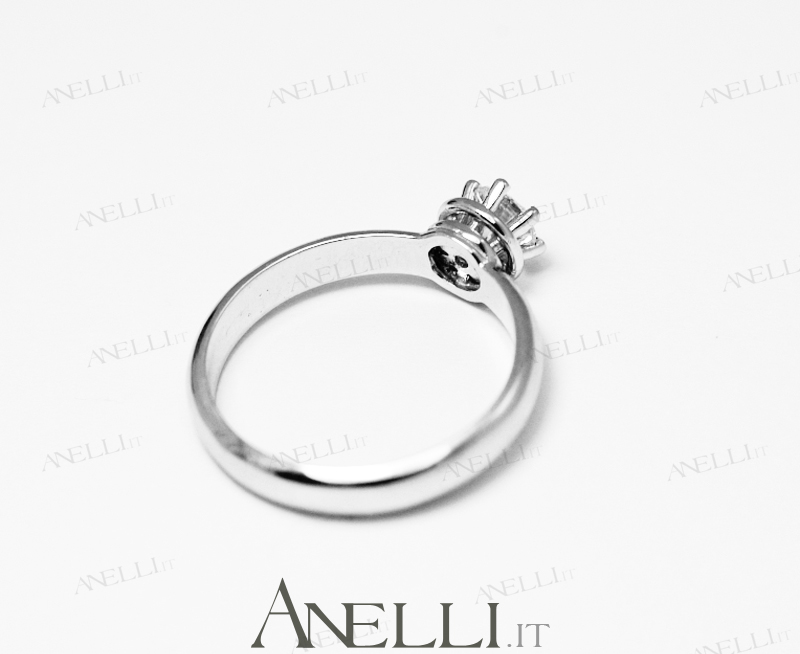 anello-solitario-con-diamante-di-0-32-f-vs1-4 anello-solitario-con-diamante-di-0-32-f-vs1-4