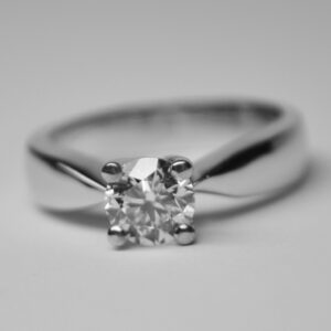 anello-solitario-di-mezzo-carato-g-vs1-4-1