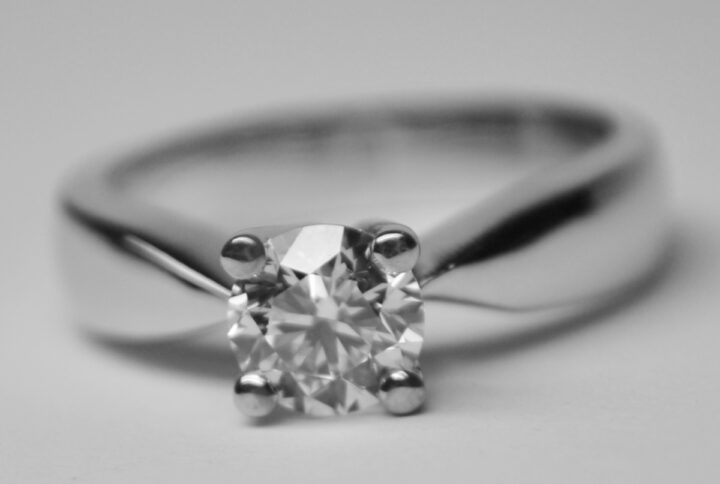 anello-solitario-di-mezzo-carato-g-vs1-4-1