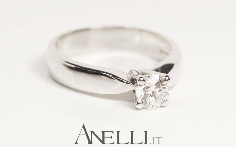anello-solitario-diamante-da-collezione-1