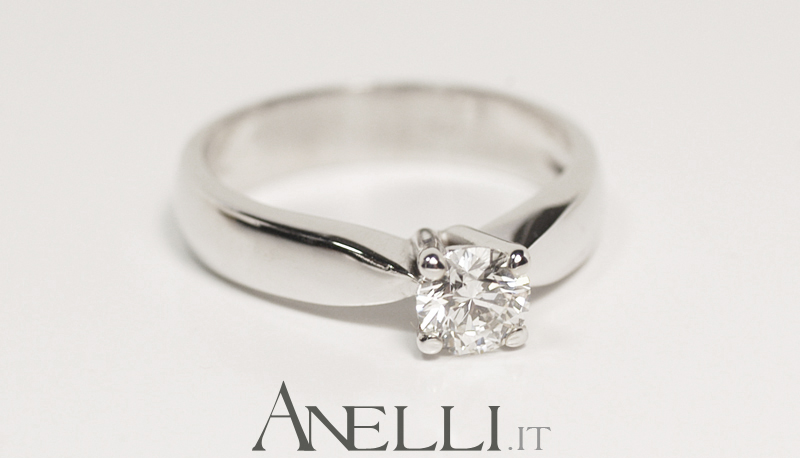 anello-solitario-diamante-da-collezione-2