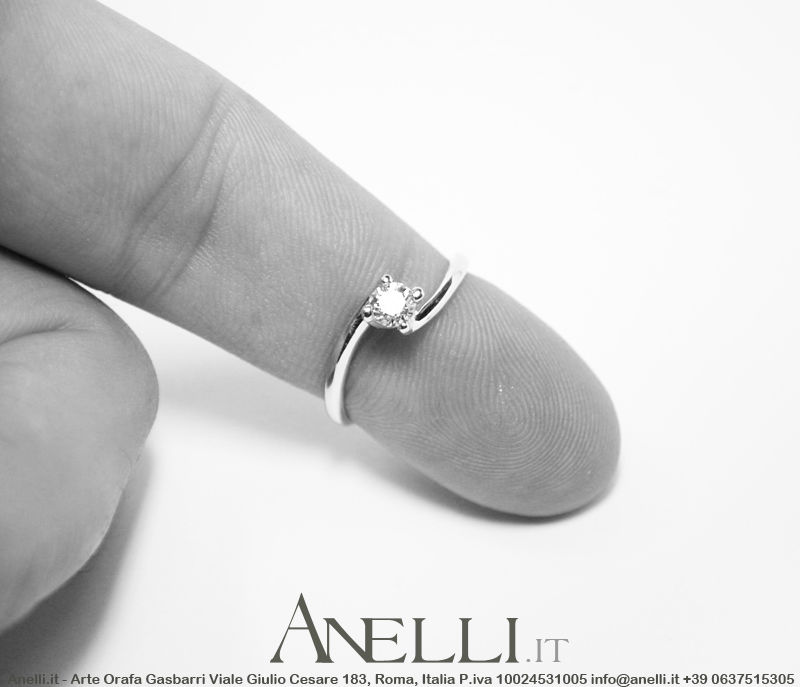 anello-solitario-valentino-0-16-carati-0001 anello-solitario-valentino-0-16-carati-0001