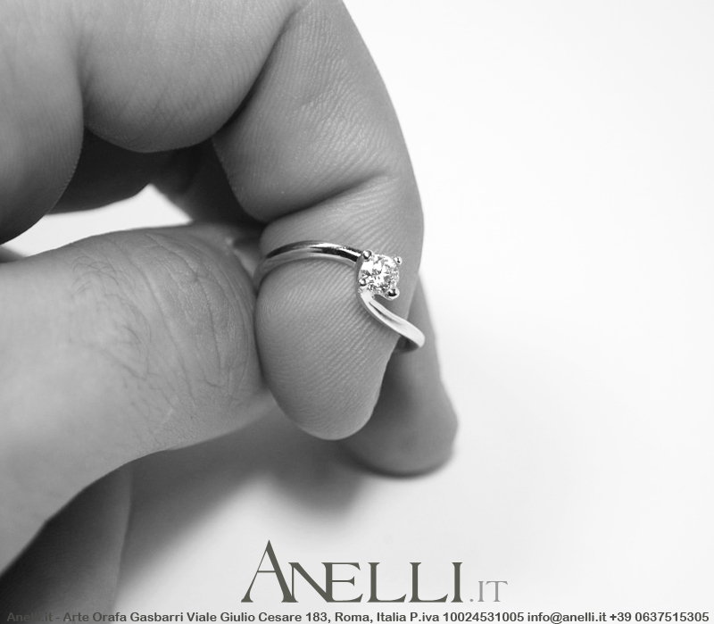 anello-solitario-valentino-0-16-carati-3 anello-solitario-valentino-0-16-carati-3