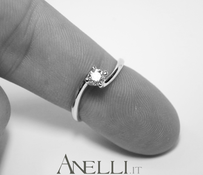 anello-solitario-valentino-0-16-carati-9 anello-solitario-valentino-0-16-carati-9