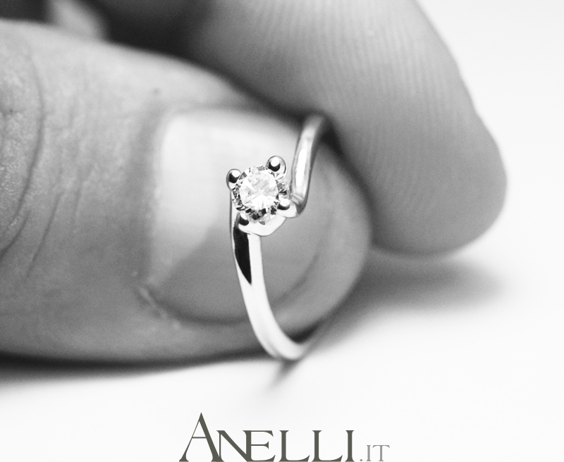anello-solitario-valentino-0-20-carati-colore-d-purezza-vvs1-6_2 anello-solitario-valentino-0-20-carati-colore-d-purezza-vvs1-6_2