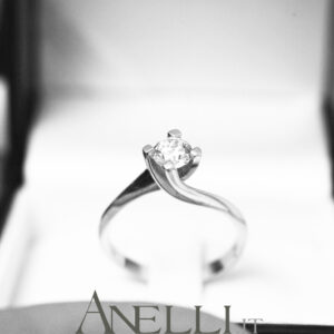 anello-solitario-valentino-0-45-carati-g-color-vs1-1