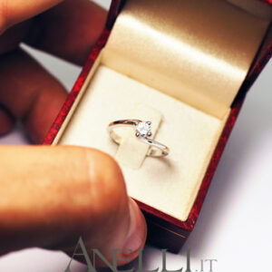 anello-solitario-valentino-020-g-vs1-1