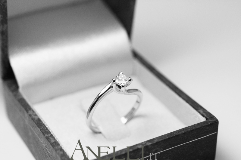 anello-solitario-valentino-020-g-vs1-9 anello-solitario-valentino-020-g-vs1-9