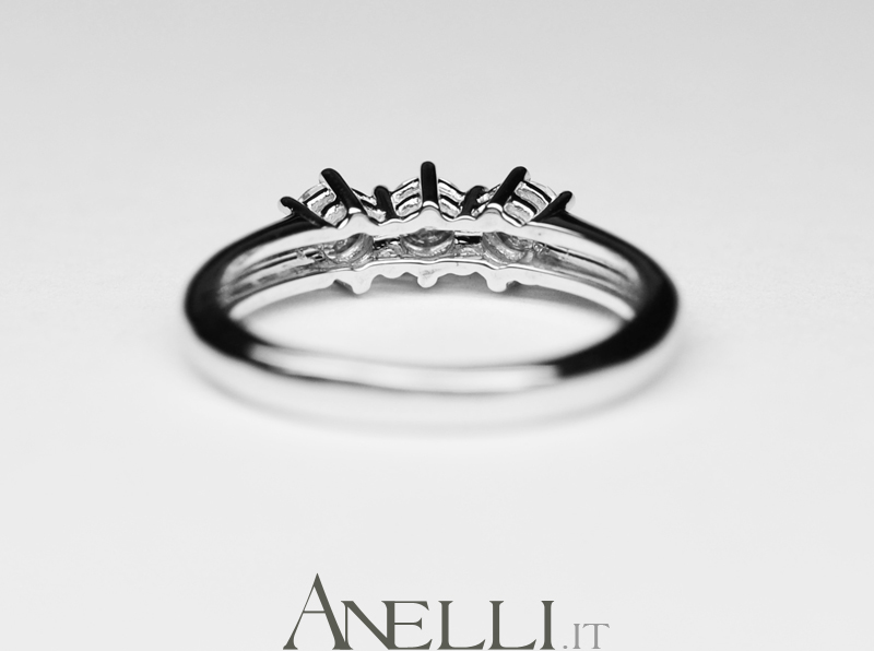 anello-trilogy-0-75-carati-diamanti-colore-d-purezza-if5