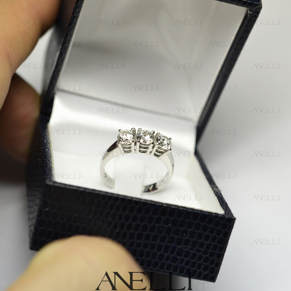 anello-trilogy-0-90-ct-colore-d-purezza-vvs1-3