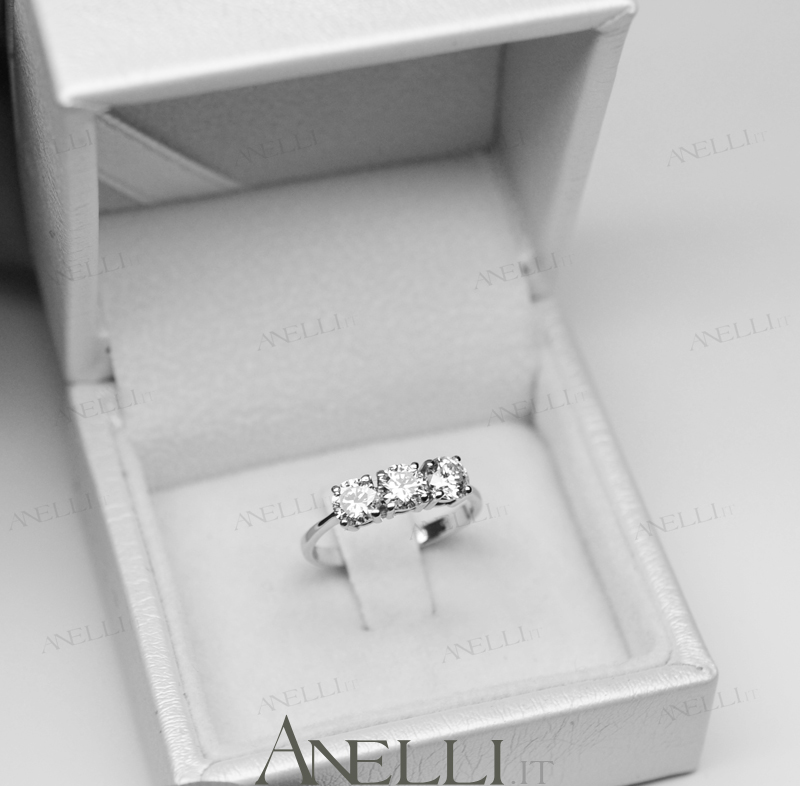anello-trilogy-1-carato-f-vs1-5 anello-trilogy-1-carato-f-vs1-5