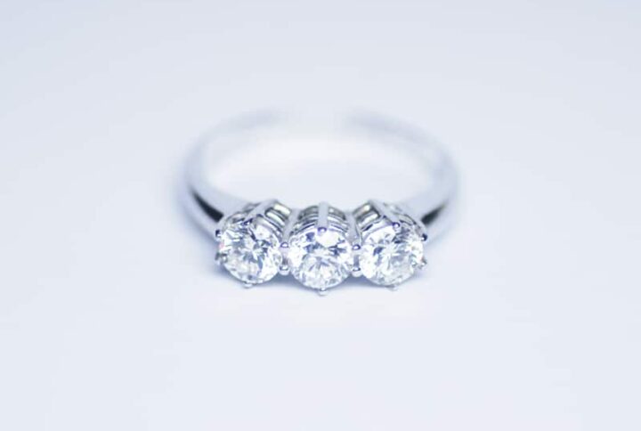anello-trilogy-classico-084-carati-f-vs1
