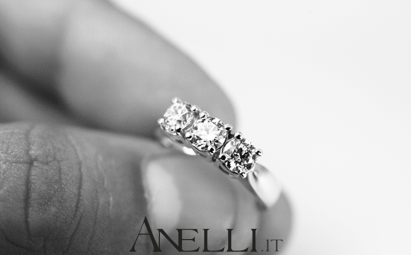 anello-trilogy-classico-da-1-20-carati-f-vvs1-11 anello-trilogy-classico-da-1-20-carati-f-vvs1-11