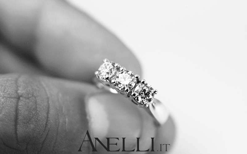 anello-trilogy-classico-da-1-20-carati-f-vvs1-11 anello-trilogy-classico-da-1-20-carati-f-vvs1-11