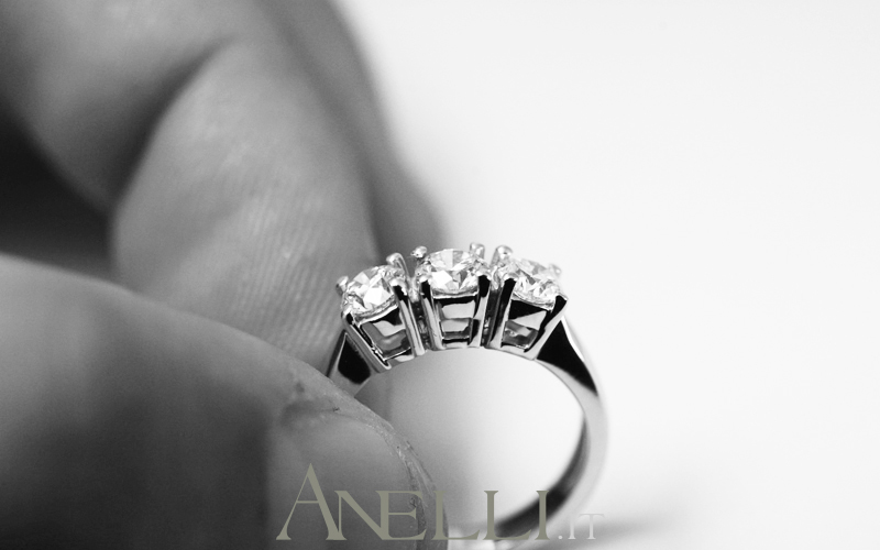 anello-trilogy-classico-da-1-20-carati-f-vvs1-5 anello-trilogy-classico-da-1-20-carati-f-vvs1-5