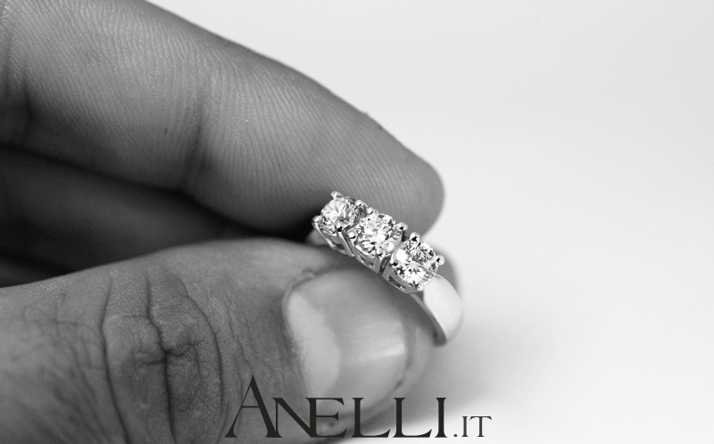 anello-trilogy-classico-da-1-20-carati-f-vvs1-7 anello-trilogy-classico-da-1-20-carati-f-vvs1-7