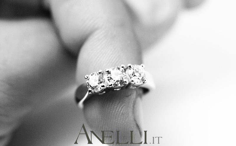 anello-trilogy-classico-da-1-20-carati-f-vvs1-8 anello-trilogy-classico-da-1-20-carati-f-vvs1-8