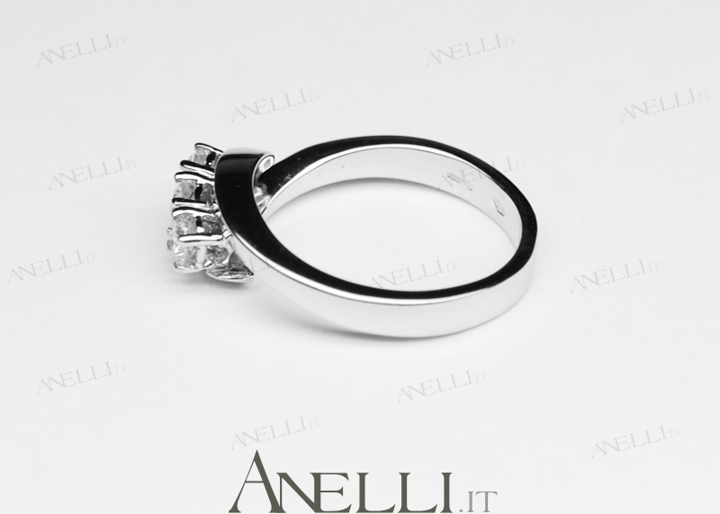 anello-trilogy-con-diamanti-4 anello-trilogy-con-diamanti-4