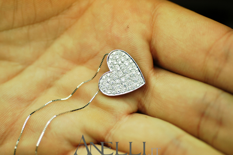 ciondolo-a-cuore-diamanti-5 ciondolo-a-cuore-diamanti-5