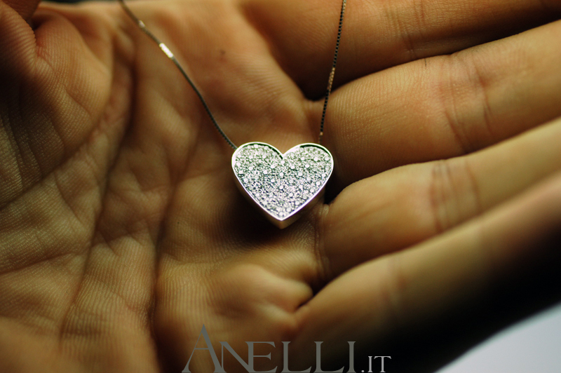 ciondolo-a-cuore-diamanti-9 ciondolo-a-cuore-diamanti-9