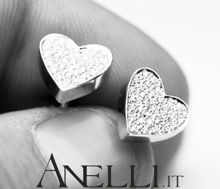 orecchini-con-cuori-a-pave-di-diamanti-5 orecchini-con-cuori-a-pave-di-diamanti-5