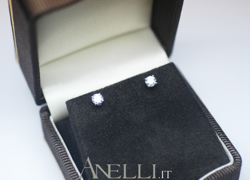 orecchini-punto-luce-0-40-carati-g-vs1-3 orecchini-punto-luce-0-40-carati-g-vs1-3