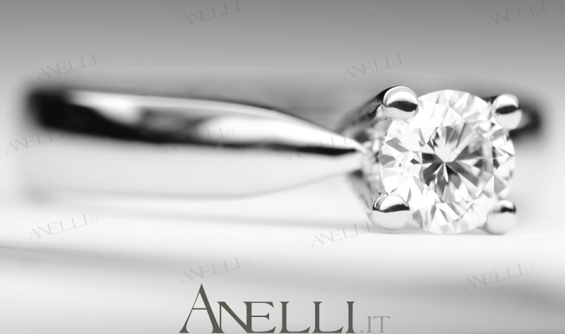 solitario-con-diamante-0-38-carati-colore-f-purezza-vvs1