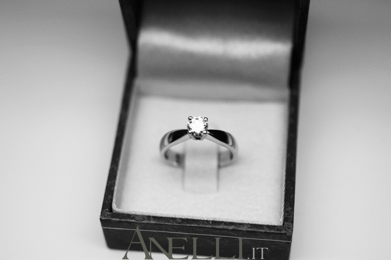 solitario-con-diamante-di-0-40-carati-colore-d-purezza-vs2-11